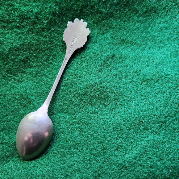 Sterling Silver Scheuer Souvenir Spoon Toronto City Hall Enamelled 11 grams - Picture 4 of 8